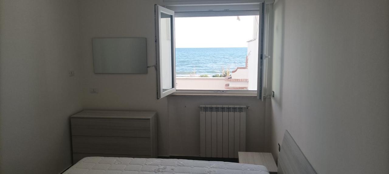 The Suite On The Beach 托瓦尼亚 外观 照片