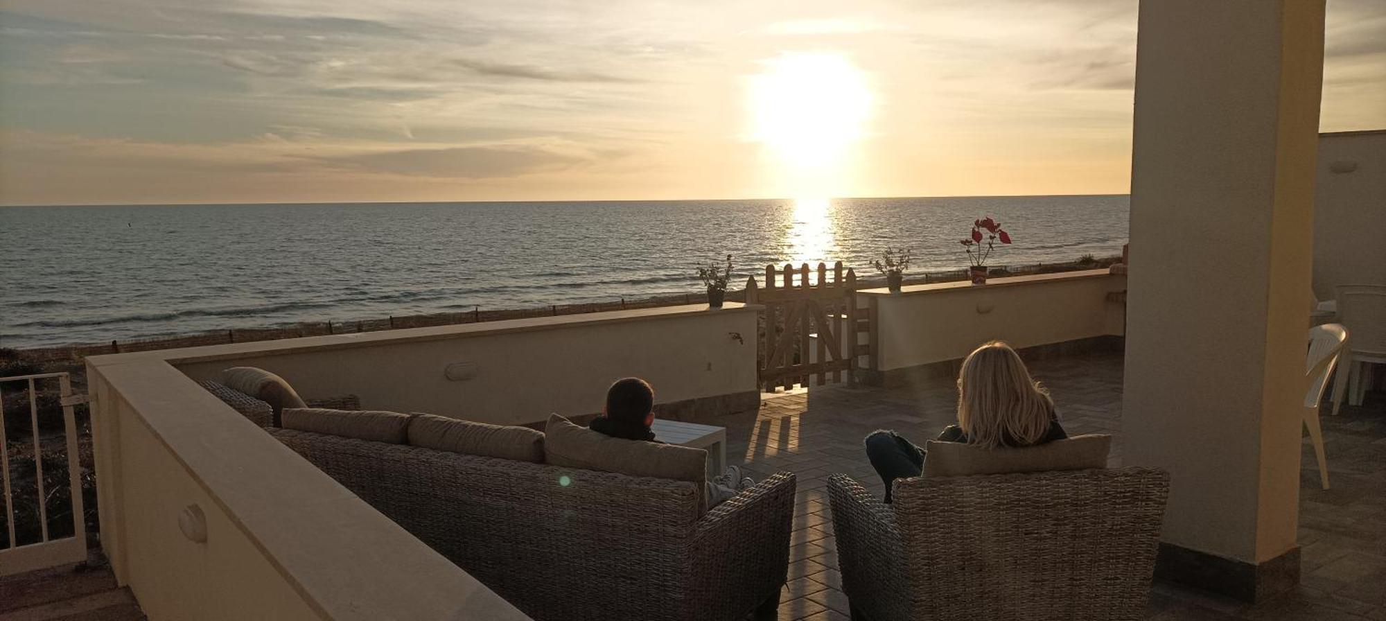 The Suite On The Beach 托瓦尼亚 外观 照片