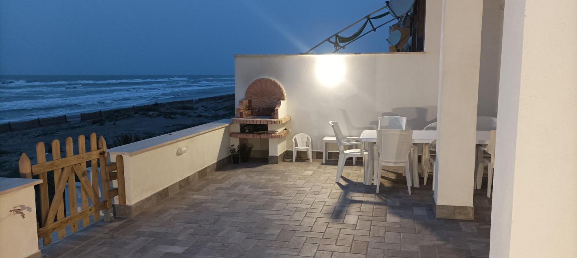 The Suite On The Beach 托瓦尼亚 外观 照片