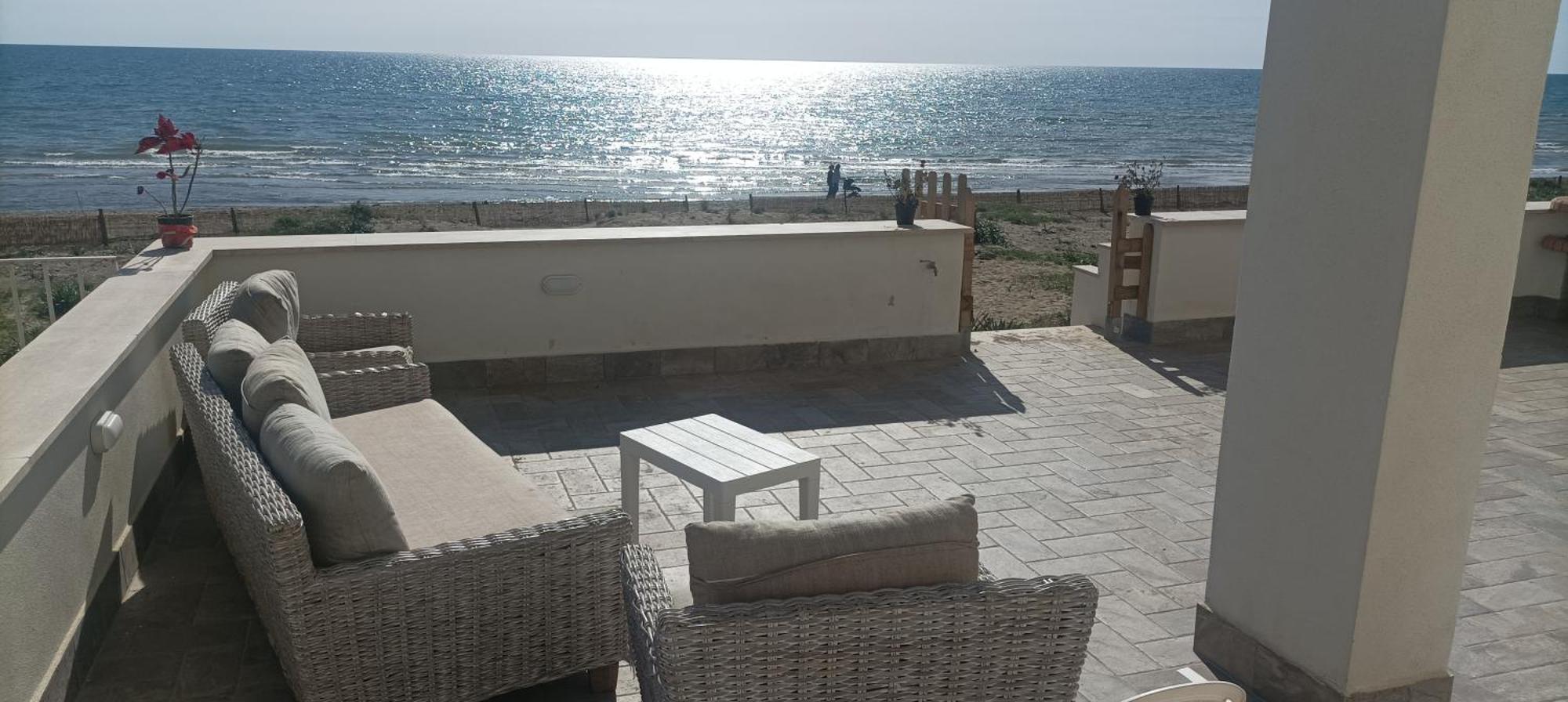 The Suite On The Beach 托瓦尼亚 外观 照片