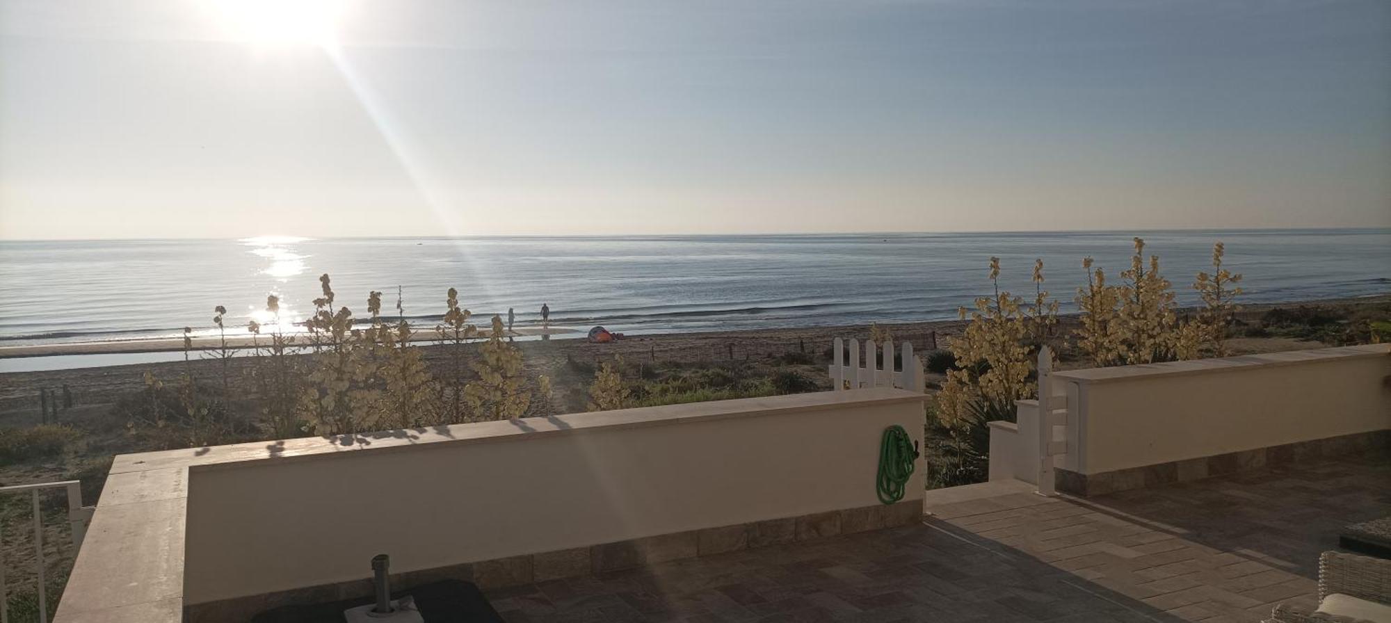 The Suite On The Beach 托瓦尼亚 外观 照片