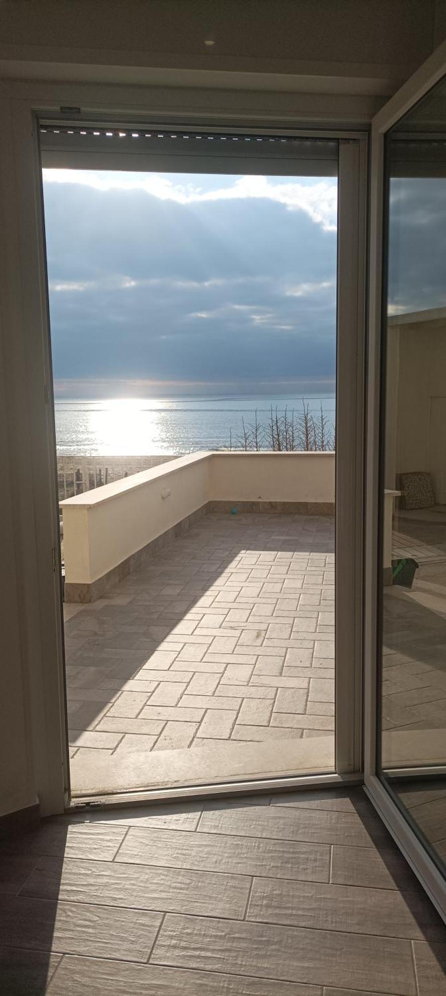 The Suite On The Beach 托瓦尼亚 外观 照片