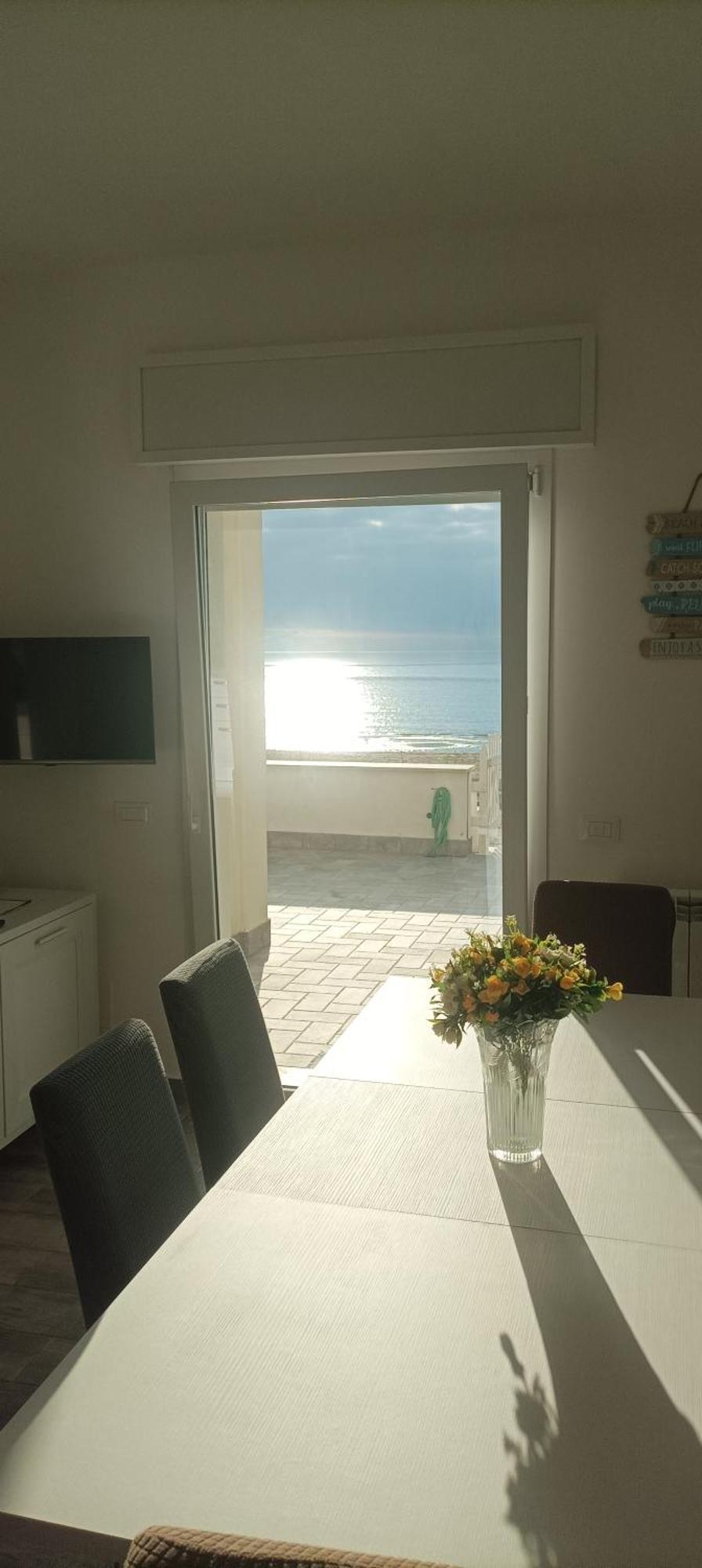 The Suite On The Beach 托瓦尼亚 外观 照片
